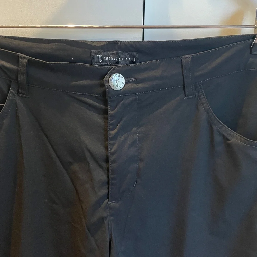 American Tall Tapered Fit Traveler Pants Size 32 x 40 Black - Picture 2 of 5